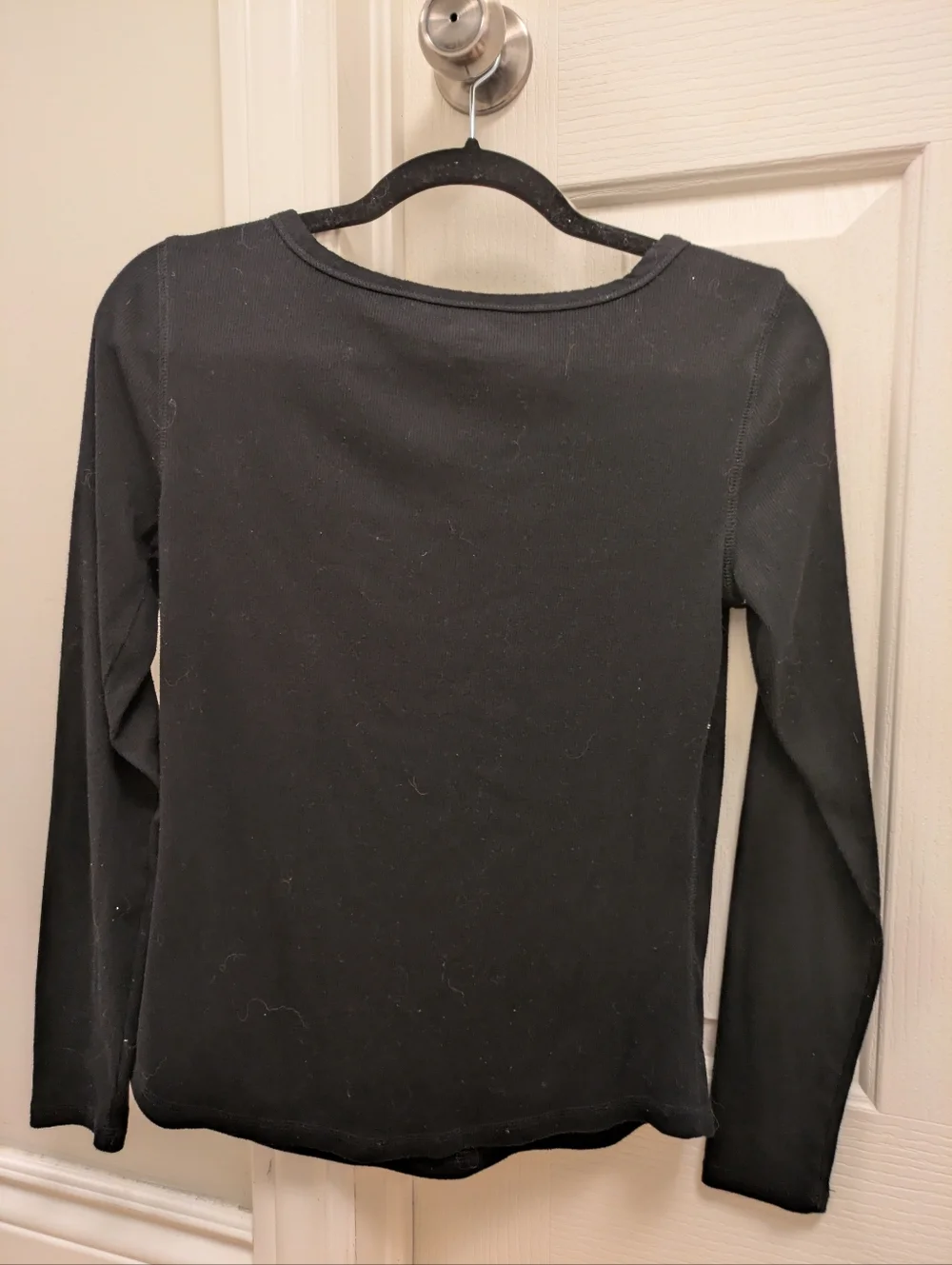 Old Navy Black Long-Sleeve V-Neck Henley Top - Picture 2 of 3